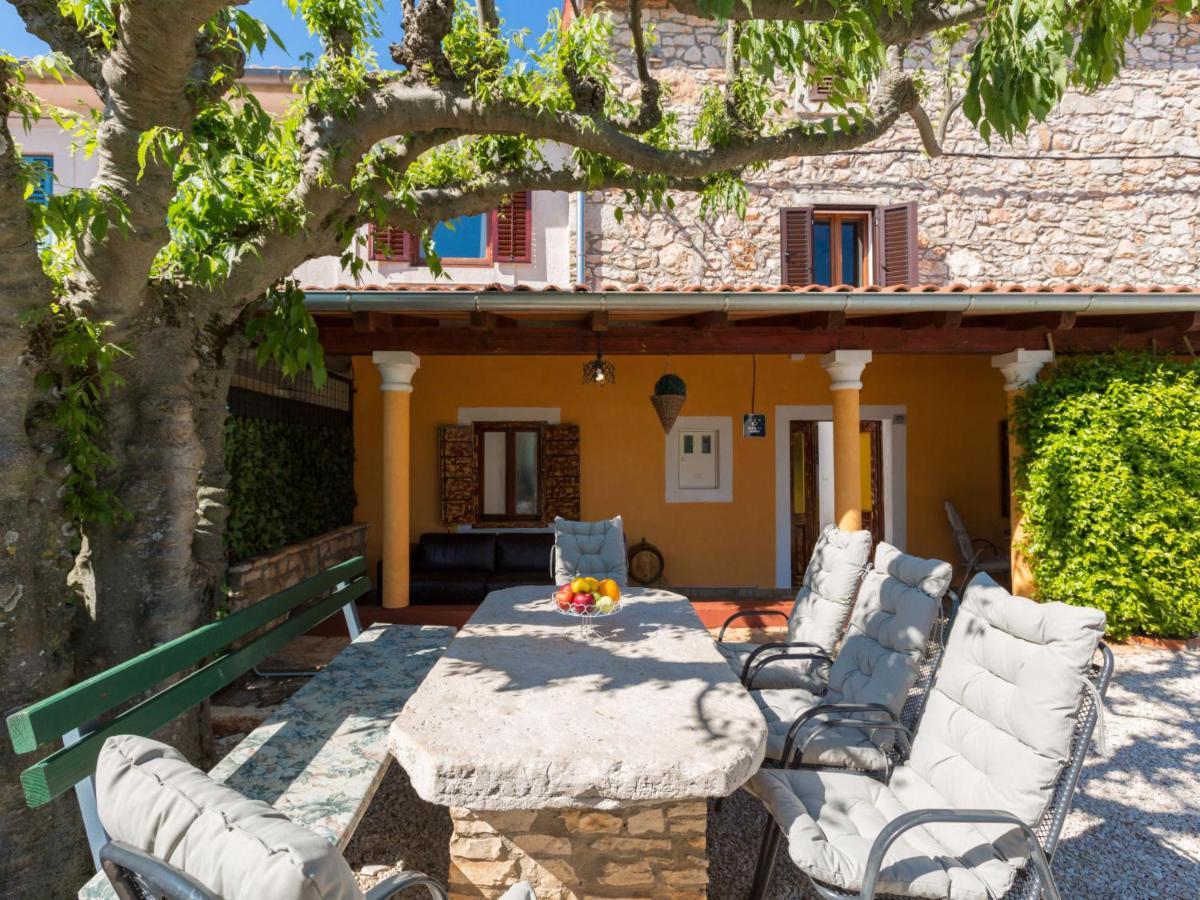 Holiday Home Villa Lucky By Interhome Brtonigla Exterior photo